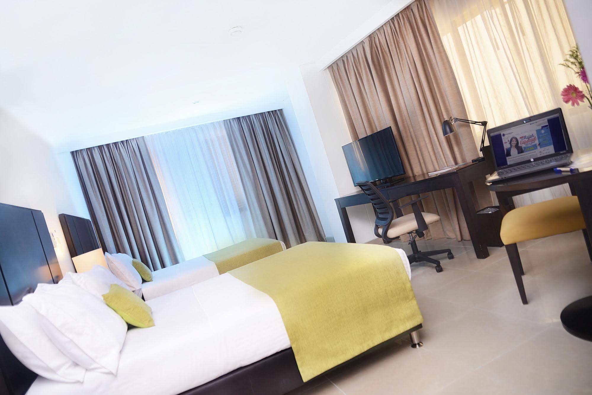 Hotel Millenium Barrancabermeja Buitenkant foto